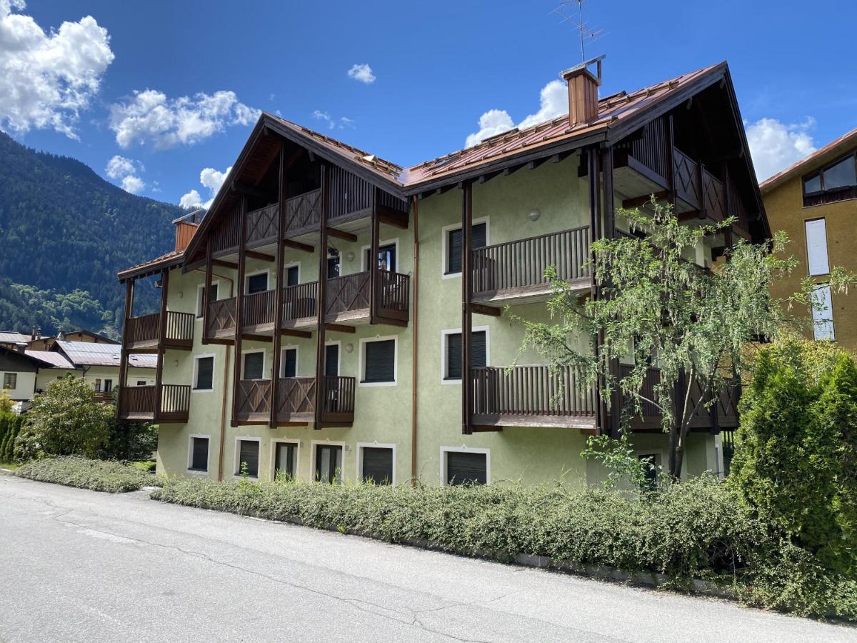 Condominio Gaiolin Giustino Exteriör bild