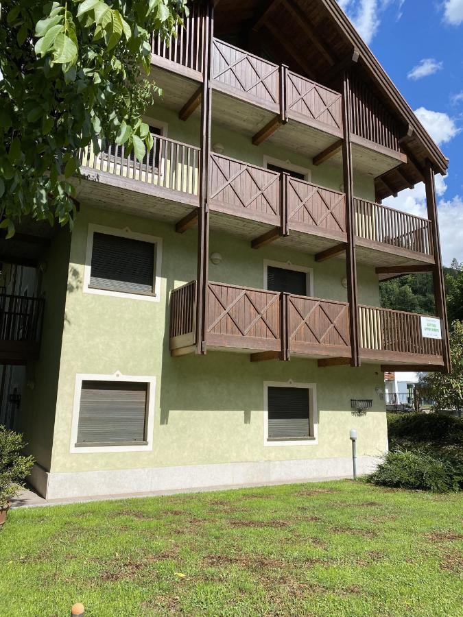 Condominio Gaiolin Giustino Exteriör bild