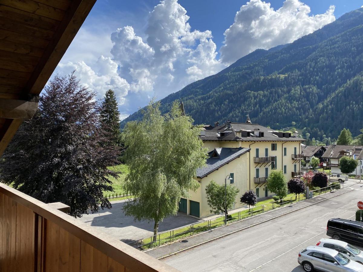 Condominio Gaiolin Giustino Exteriör bild