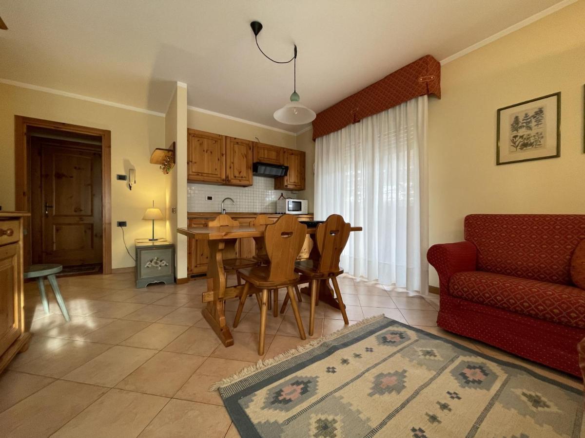 Condominio Gaiolin Giustino Exteriör bild
