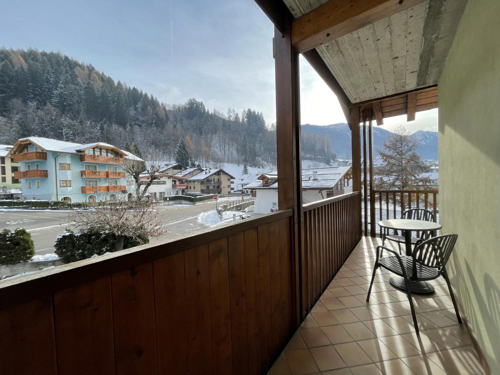 Condominio Gaiolin Giustino Exteriör bild